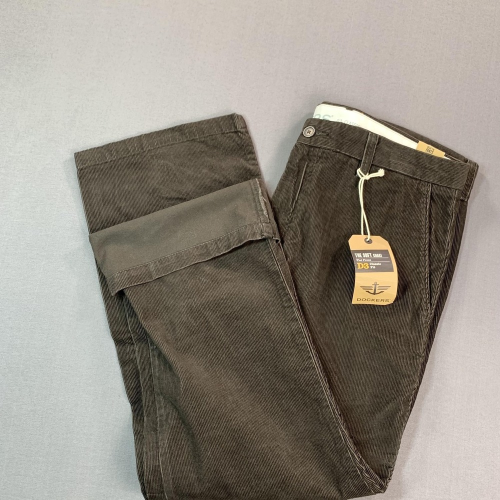 NEW Dockers Soft Khaki Pants Mens 38x30 Brown D3 Classic Fit Flat Front Corduroy